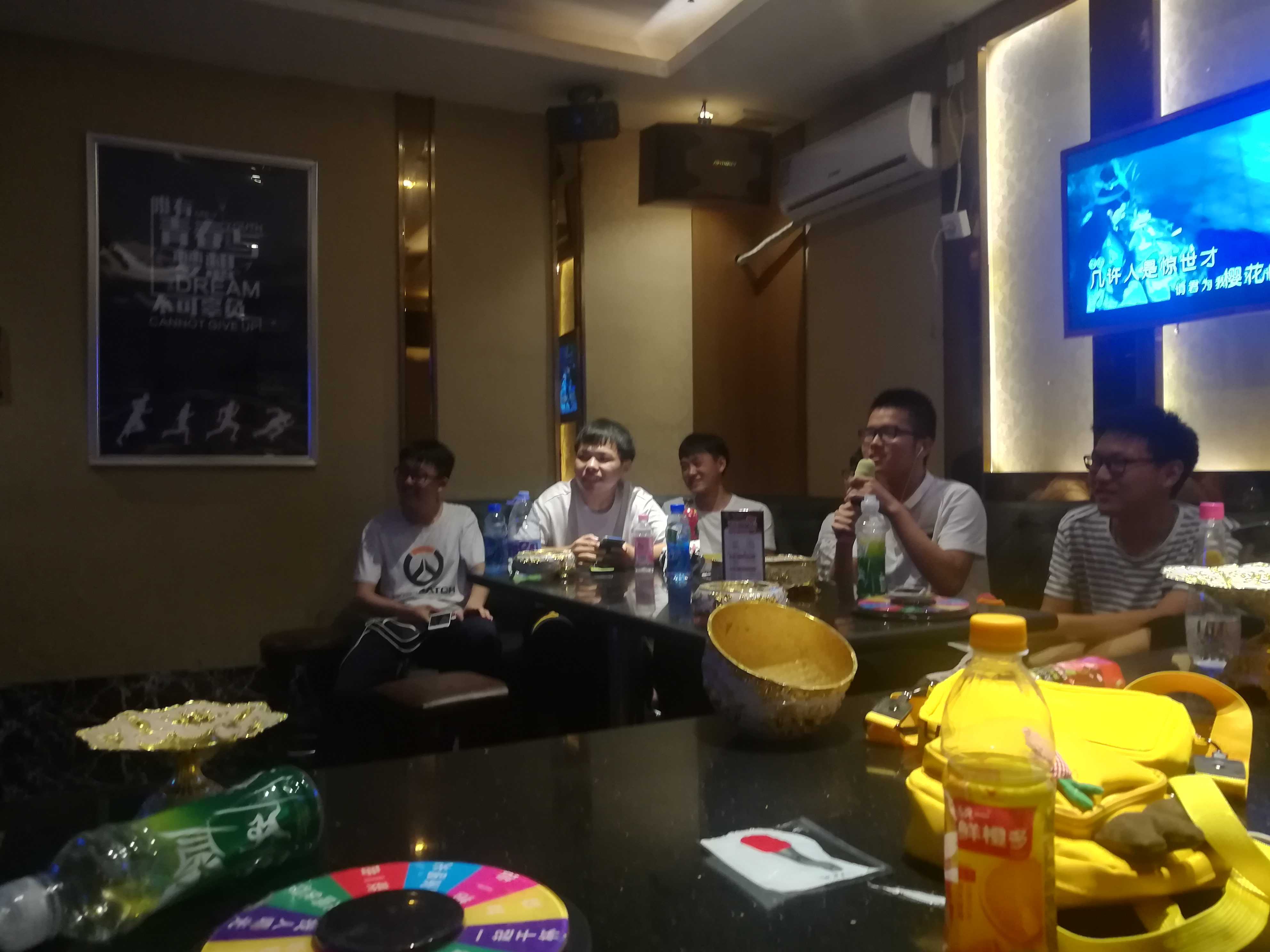 小学聚会